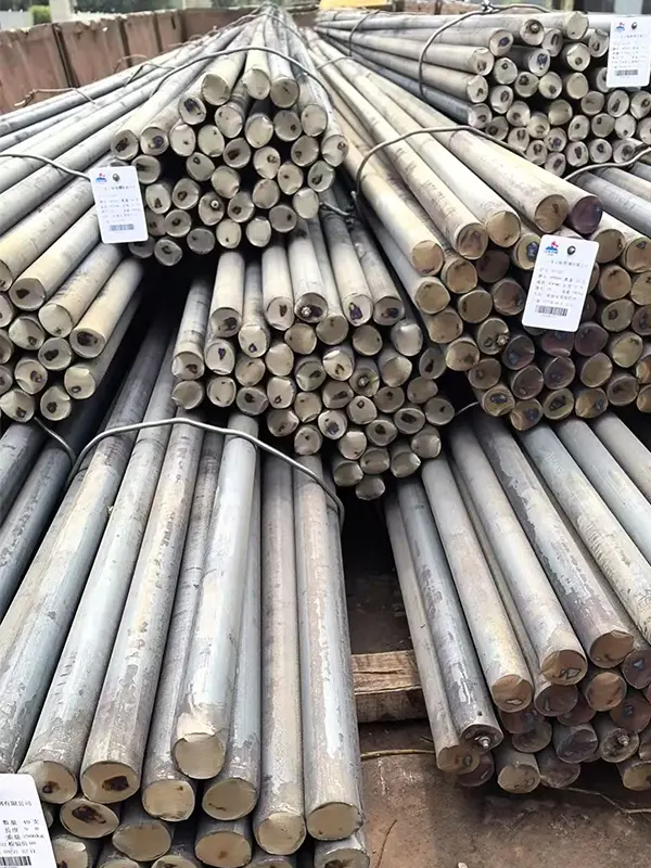 Black Round Steel Bar